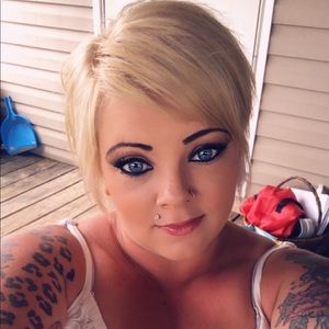 Meet your Posher, Brittney